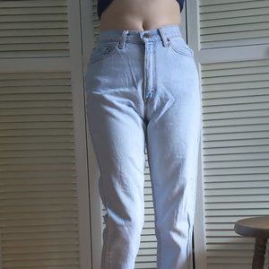 Levi's Petite Mom Jeans